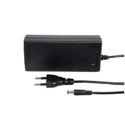 UNIVERSO LED adapter DC:12V 36w 3A IP44 Fekete 127x56x31mm összhossz:120cm